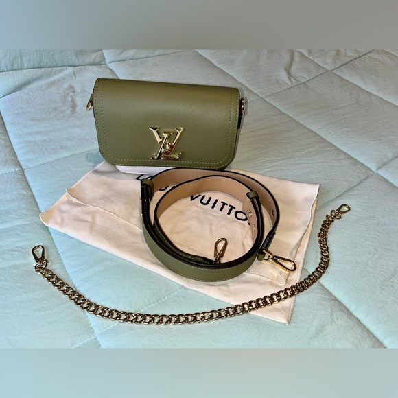 AUTHENTIC LOCKME TENDER LOUIS VUITTON BAG - Picture 10 of 13